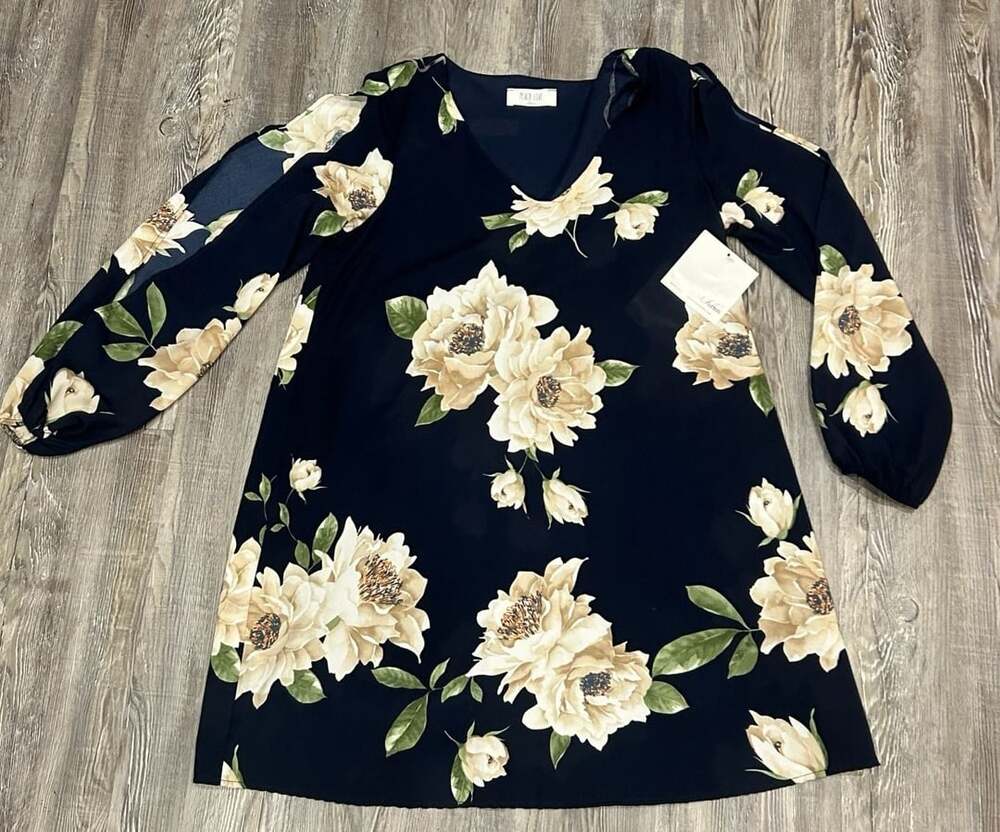 Peach Love California Odessa Dress Navy Floral Open Sleeve Shift Mini Dress Medi